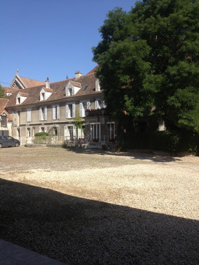 Maison D'Hotes La Ferme De L'Abbaye Juilly Екстер'єр фото